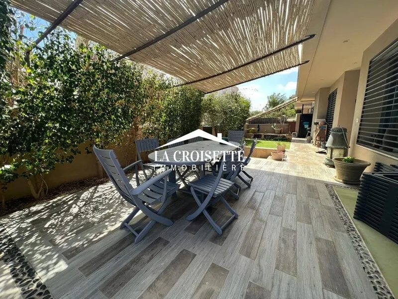 Duplex s3 avec jardin et piscine à La Marsa ZTRL0072