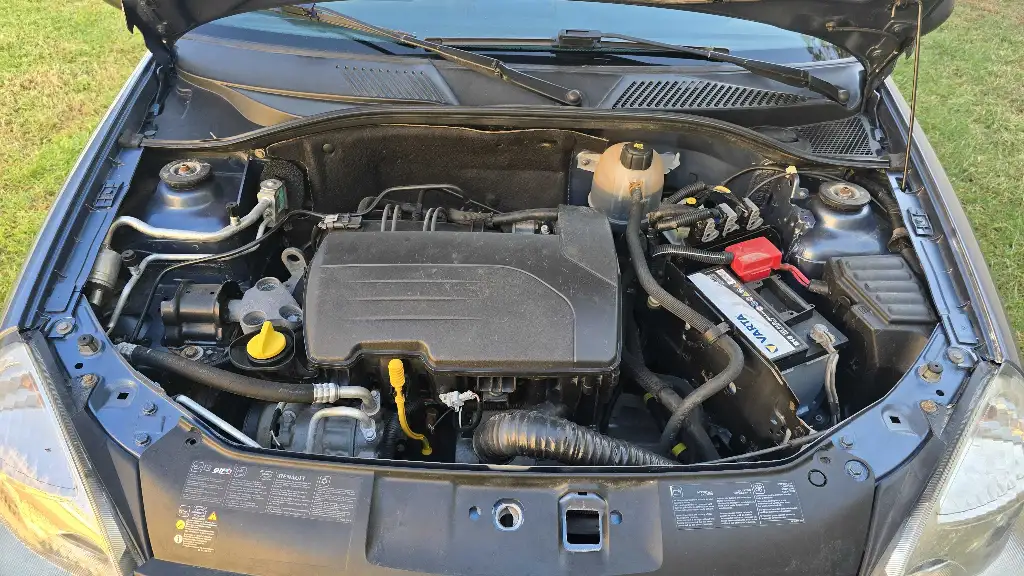 A Vendre Clio compus
