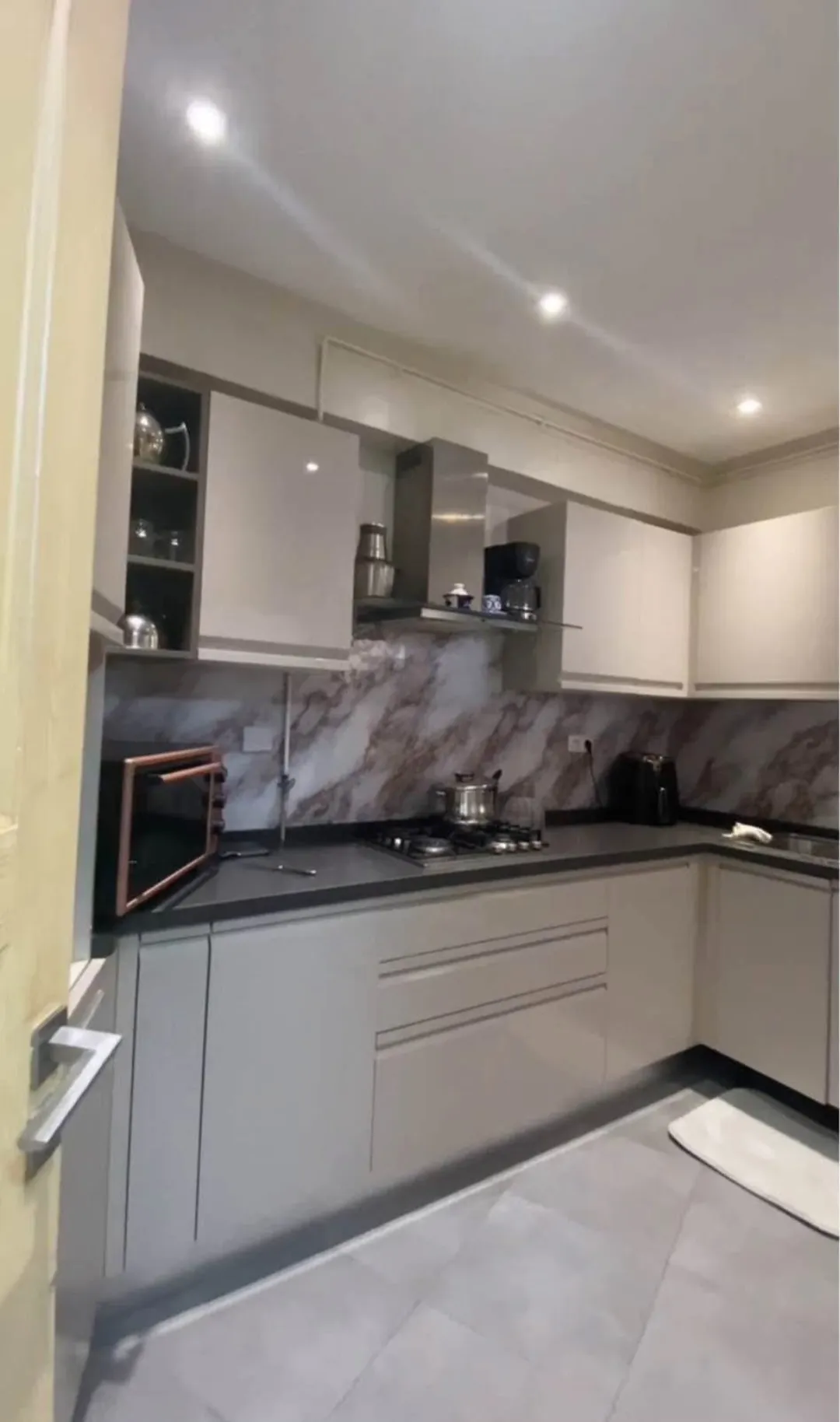 À vendre : appartement S+3 dans une résidence privée et sécurisée