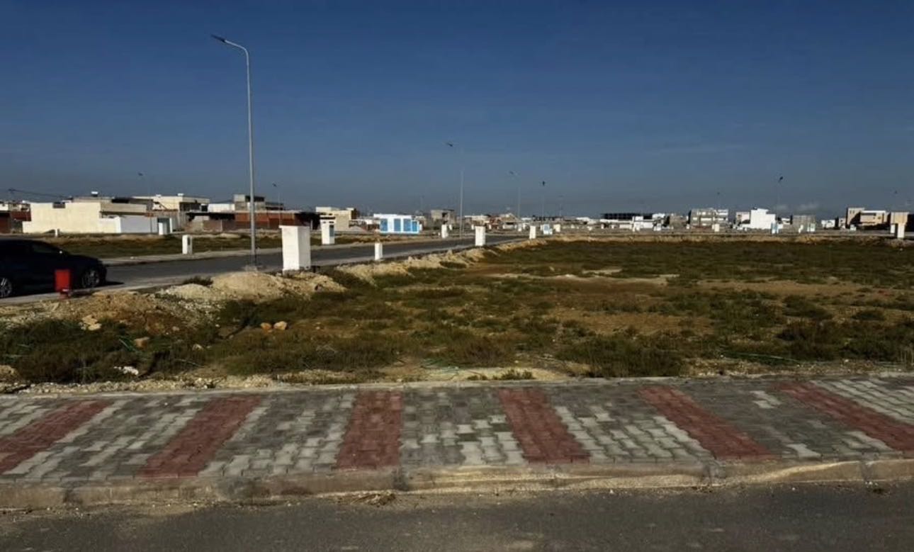 đĄ Ă vendre : Duplex S+5 haut standing SUR PLAN avec piscine, jardin et double garage