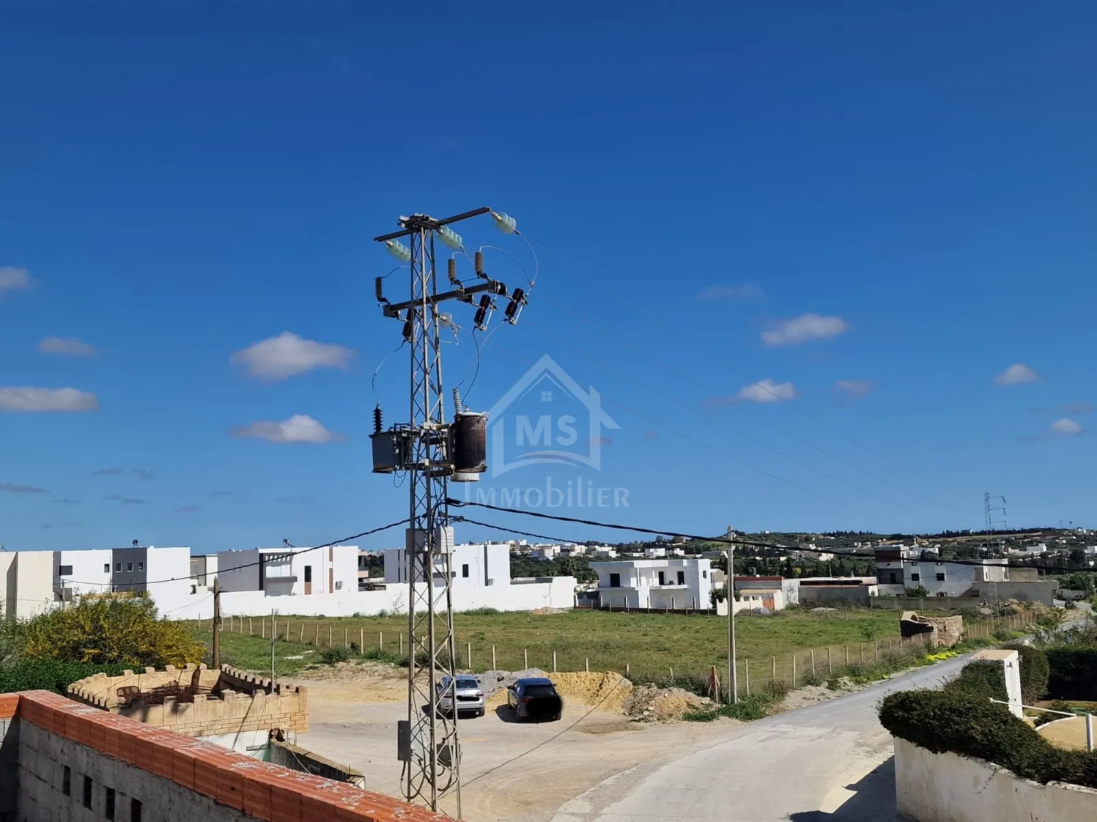  51355351للبيع أرض صبغة سكنية في الحمامات