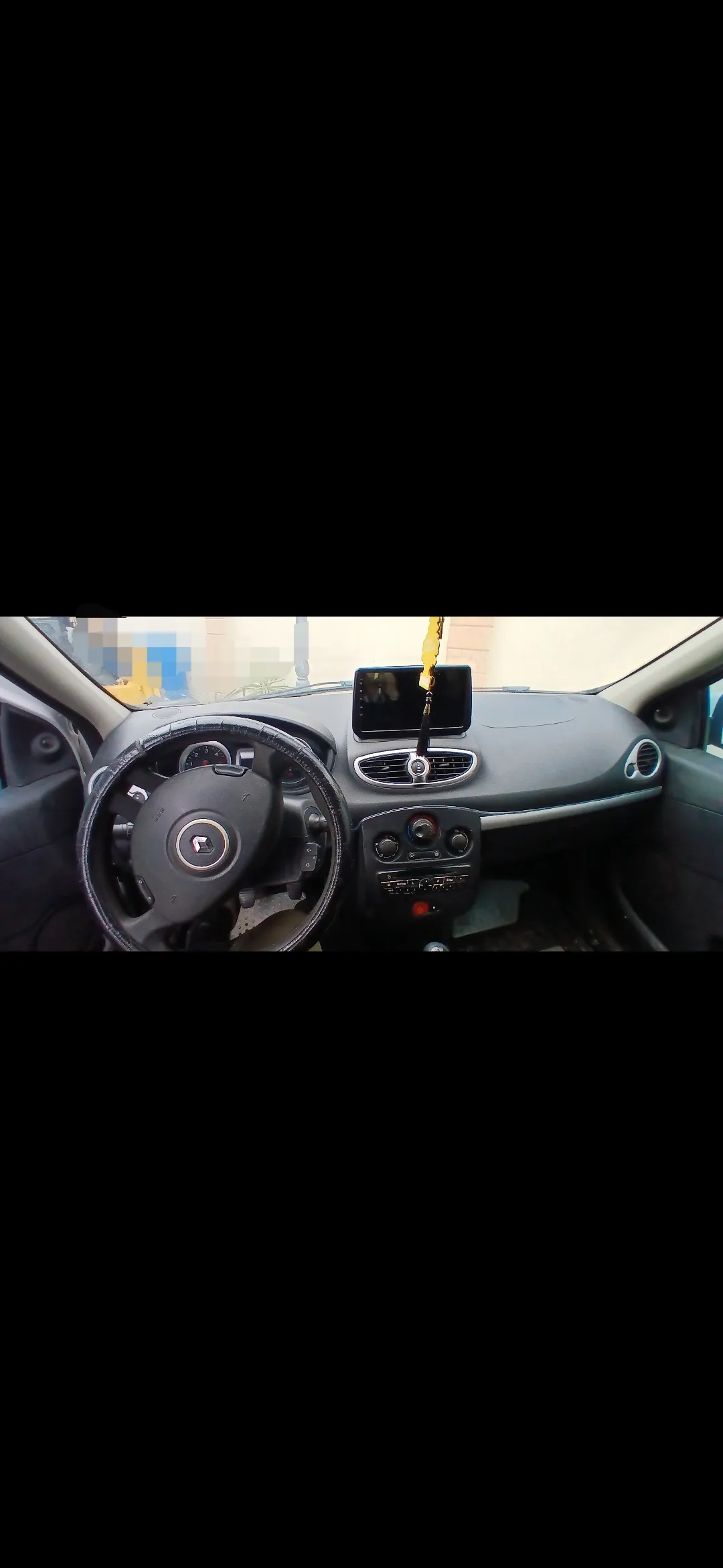 Clio 3 1.5 dci 6 ch année 2011