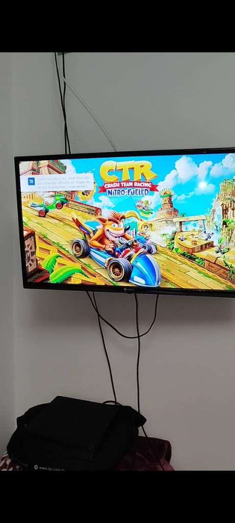Ps4 slim + RDR 2 + CRACHE CTR
