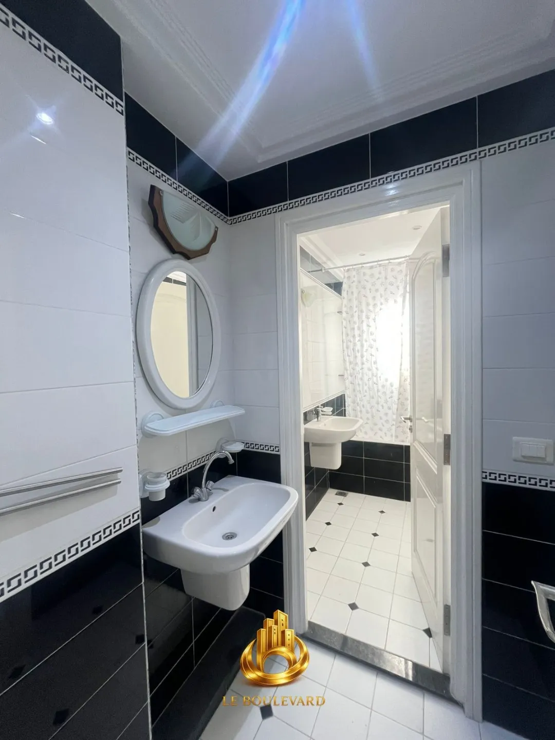 A Louer Etage De Villa S+3 Situé à route de Tunis Nabeul à proximité de Anouar Market