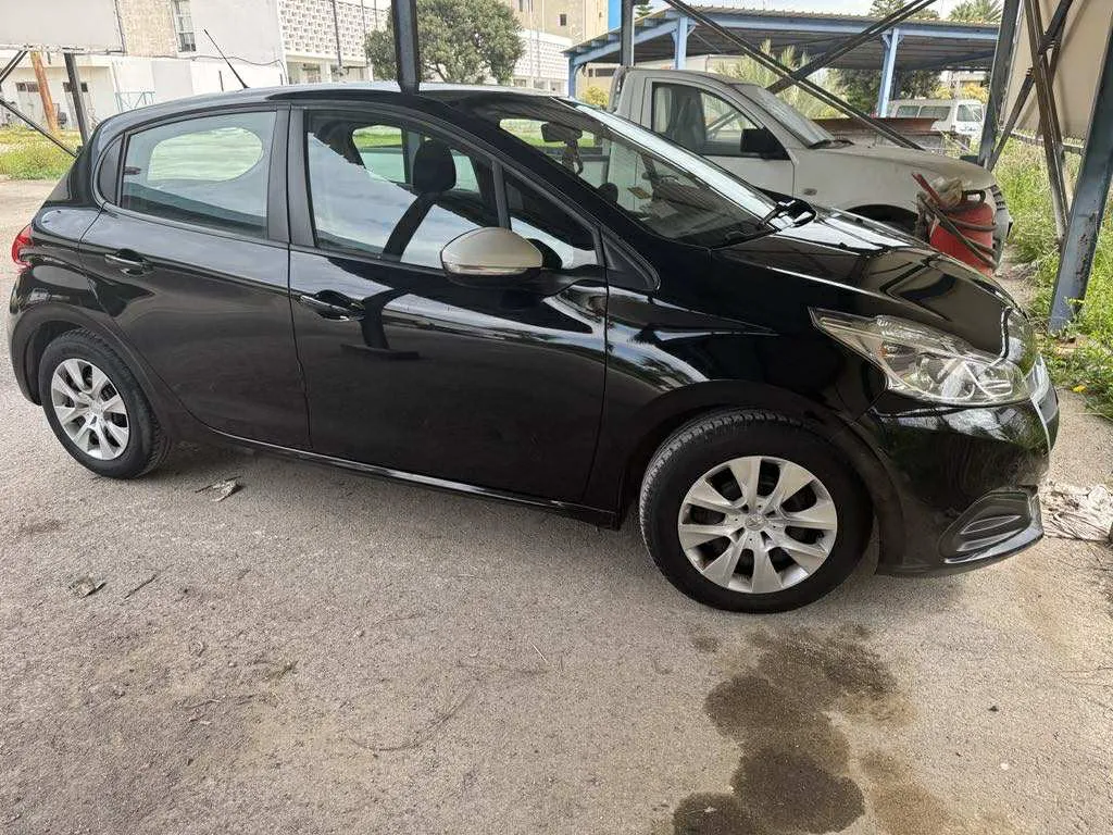  Voiture à vendre en très bonne etat 