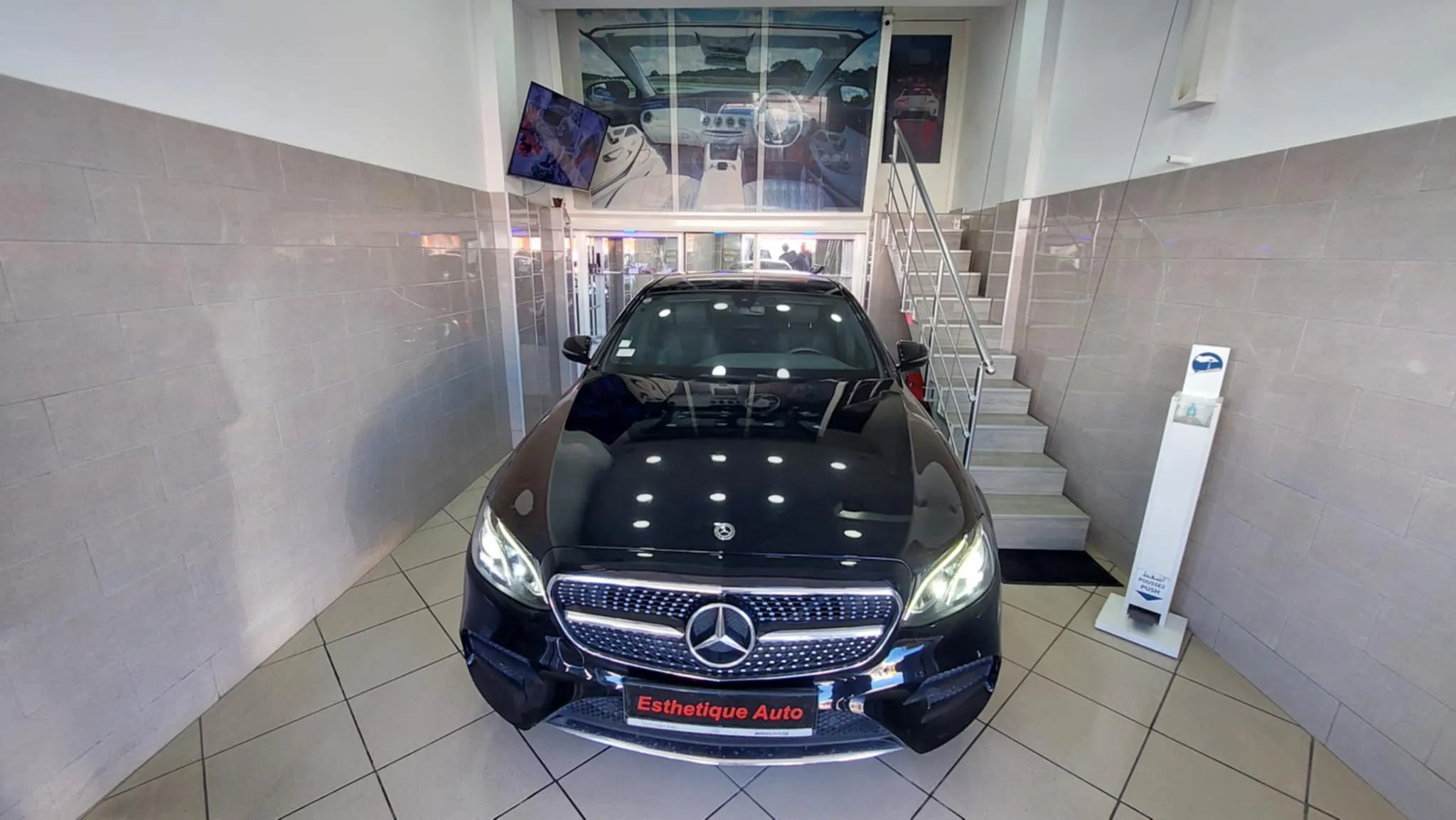 Mercedes-Benz E180 - Tel 98479647 - 21140009