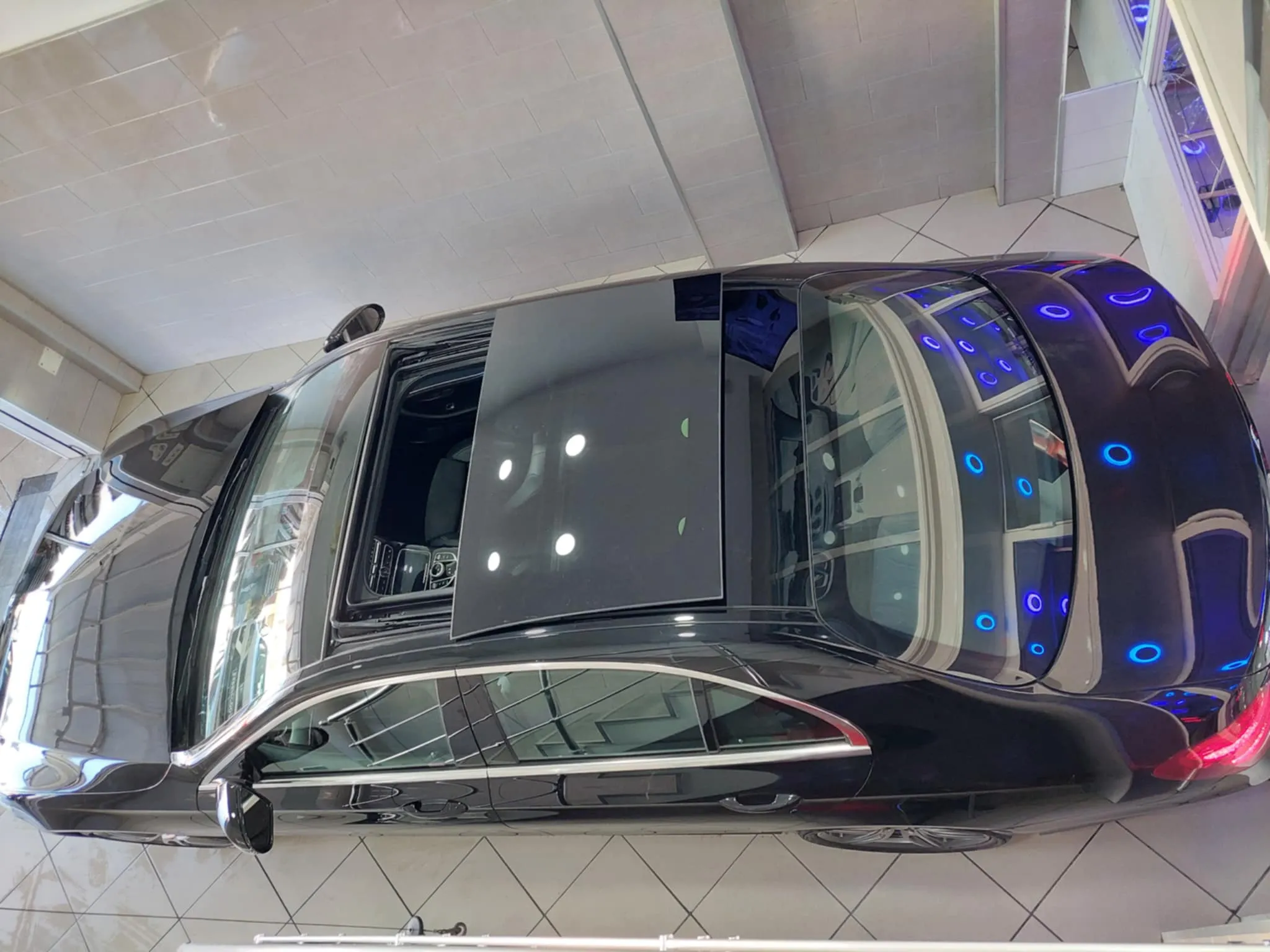 Mercedes-Benz E180 - Tel 98479647 - 21140009