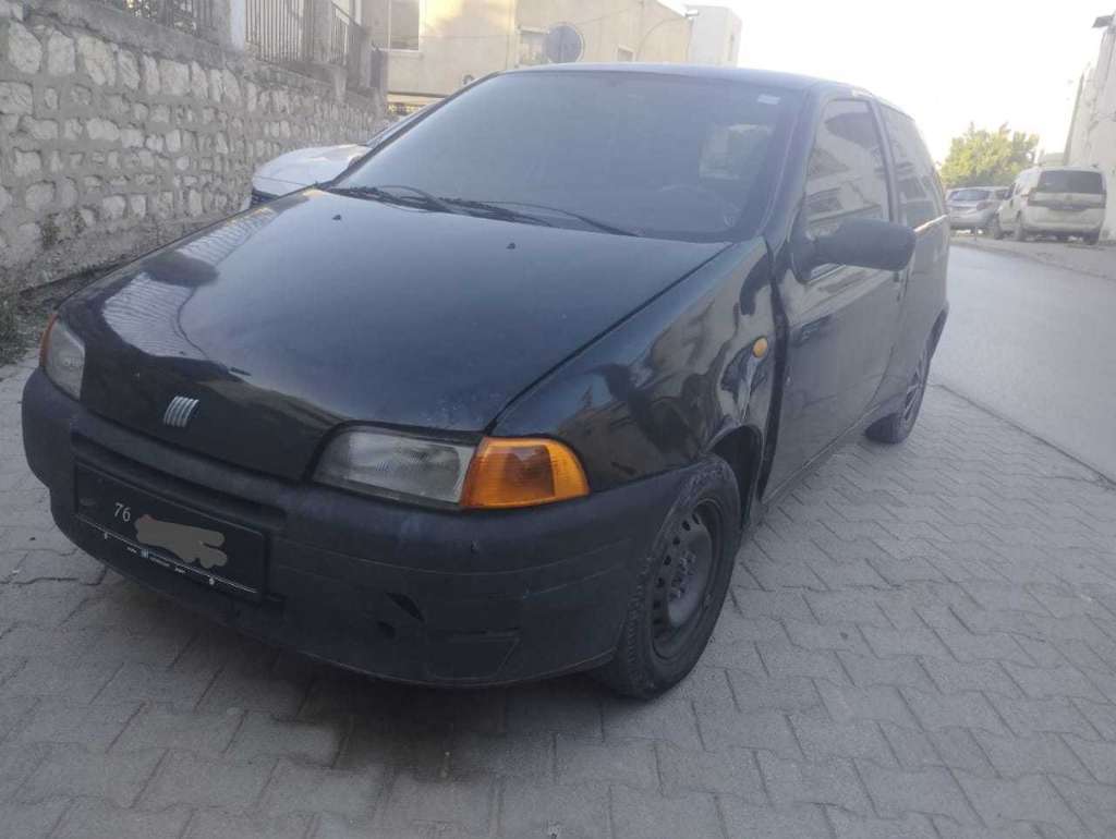 Fiat Punto 1 deux portes pensionné 