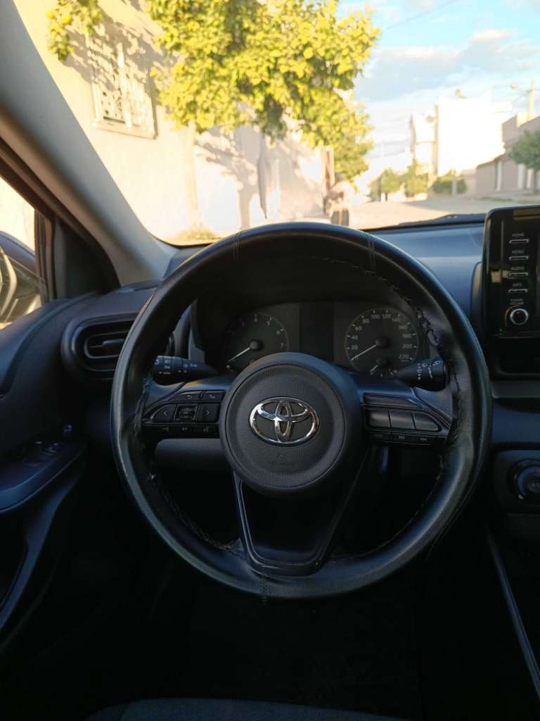 belle toyota yaris model 2022 toute option