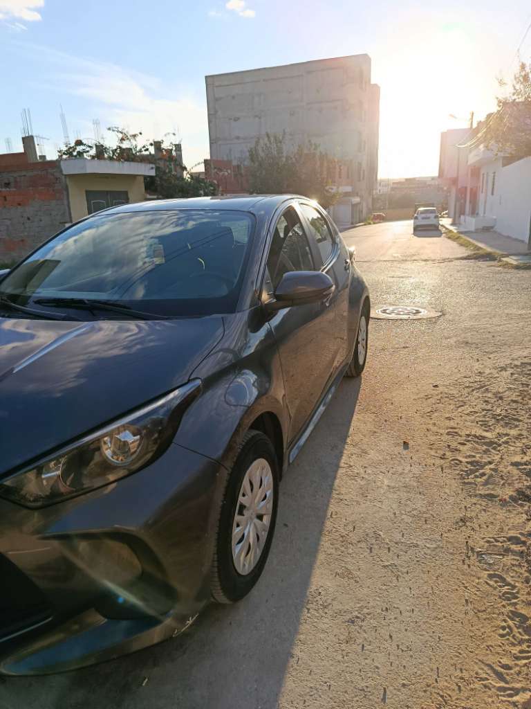 belle toyota yaris model 2022 toute option