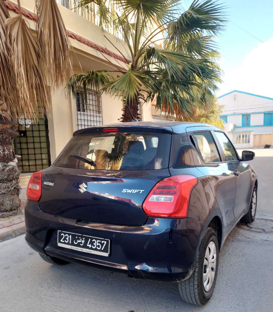 SUZUKI SUIFT NEUF PREMIERE MAIN 