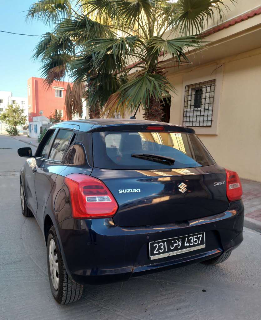 SUZUKI SUIFT NEUF PREMIERE MAIN 