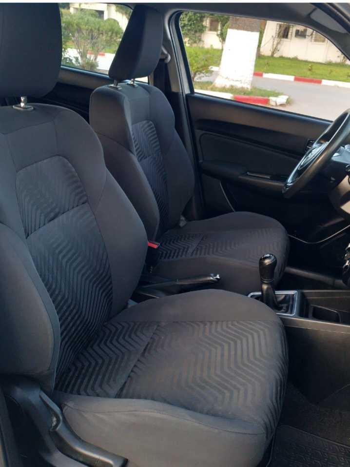 SUZUKI SUIFT NEUF PREMIERE MAIN 