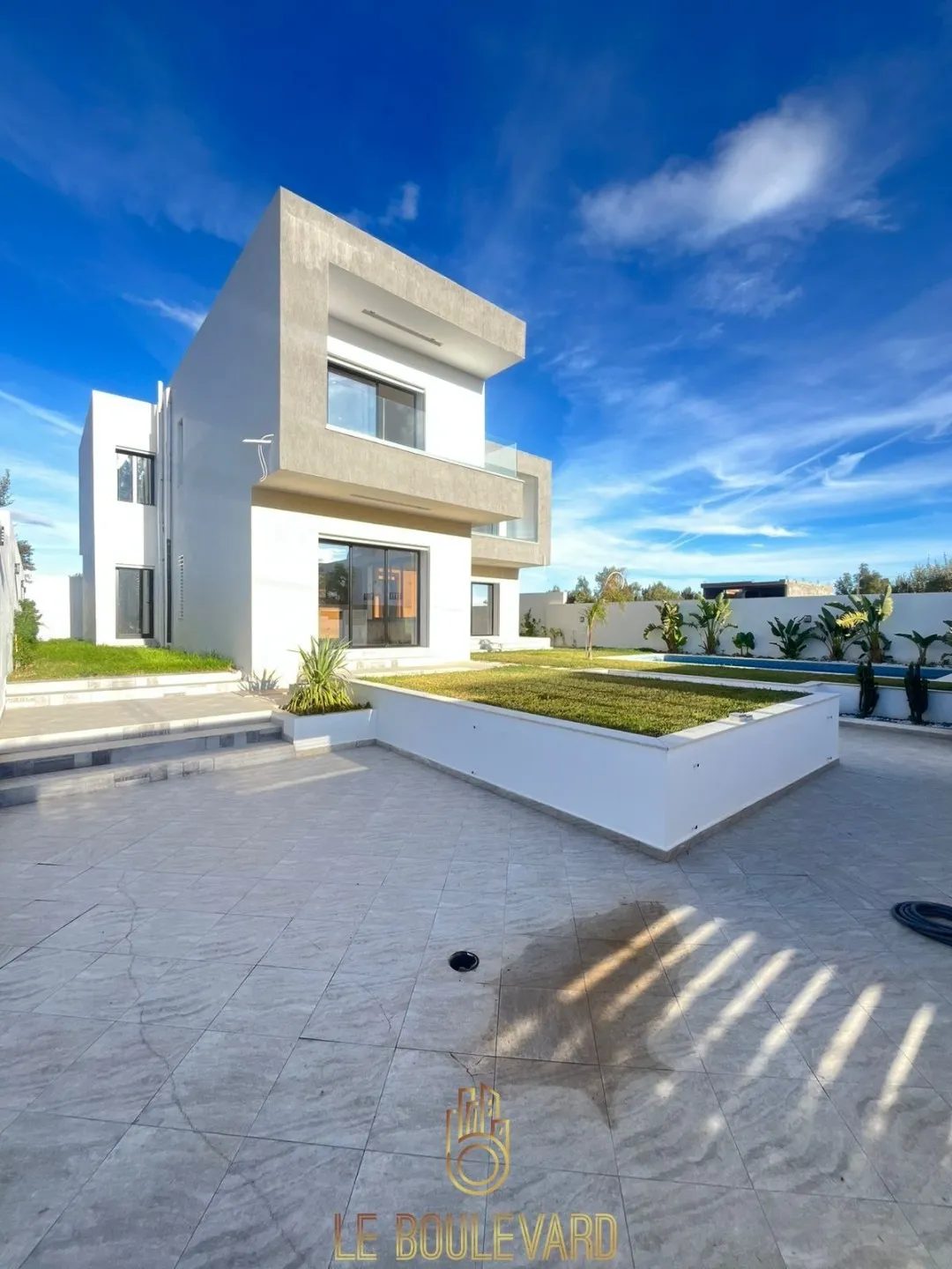 A Vendre Villa S+4 Haut Standing Avec Piscine Située à Sidi Jdidi, Hammamet 