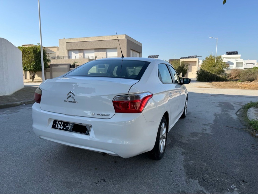 Citroen c-elysee blanc 