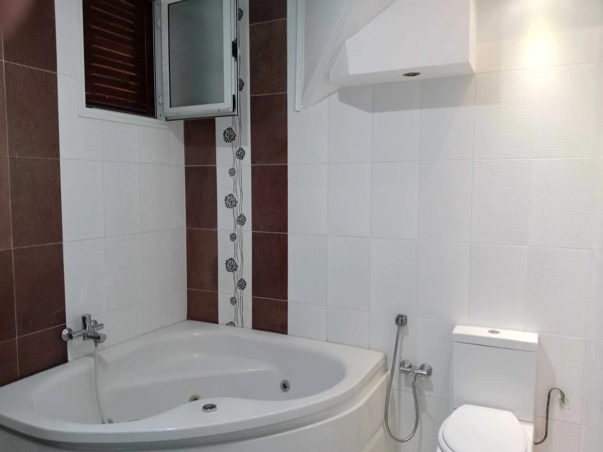  À louer – Étage villa S+3 à Riadh EL Andalous (Ariana)