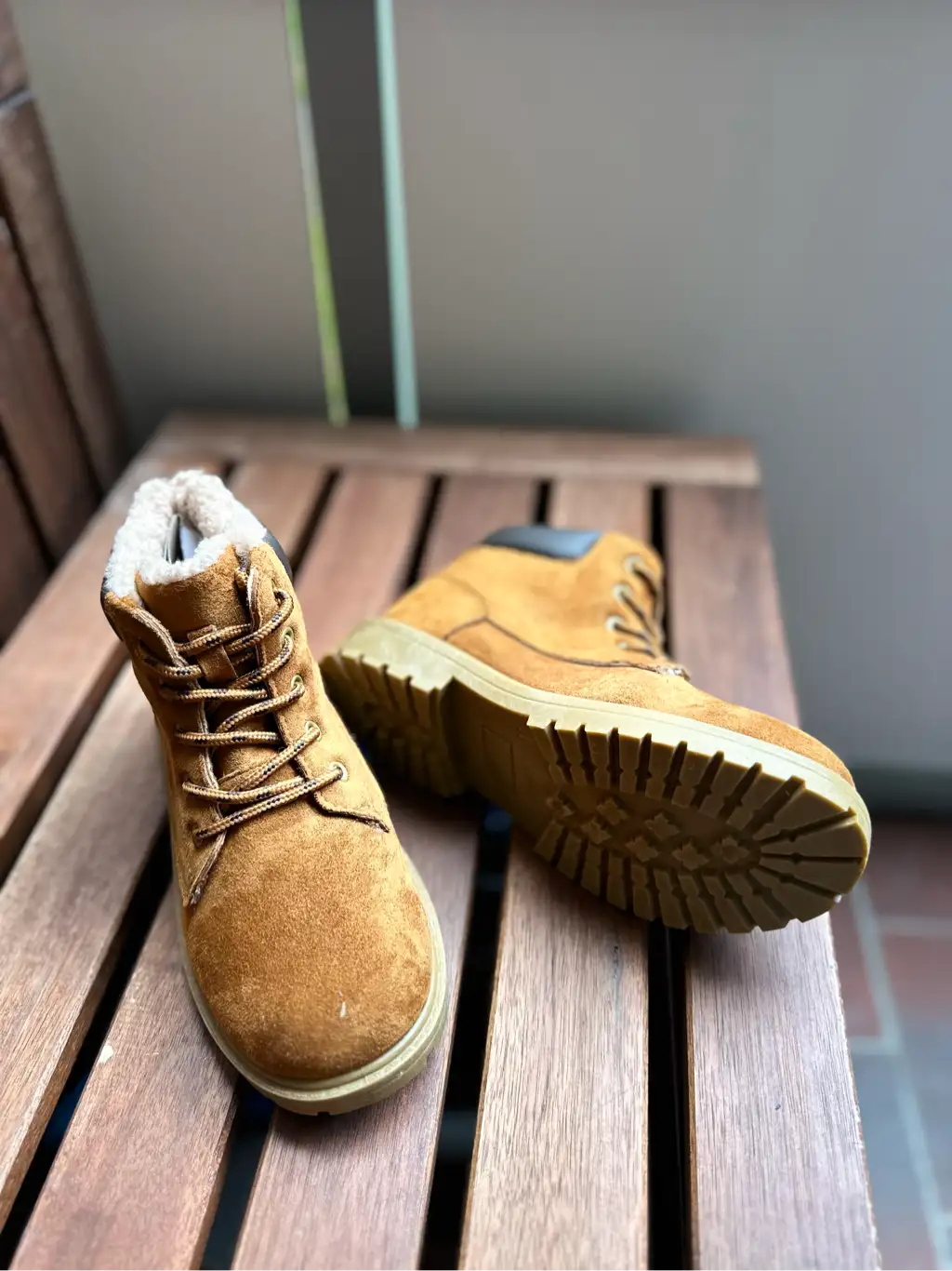 Bottines d'hiver en daim marron avec doublure fourrée