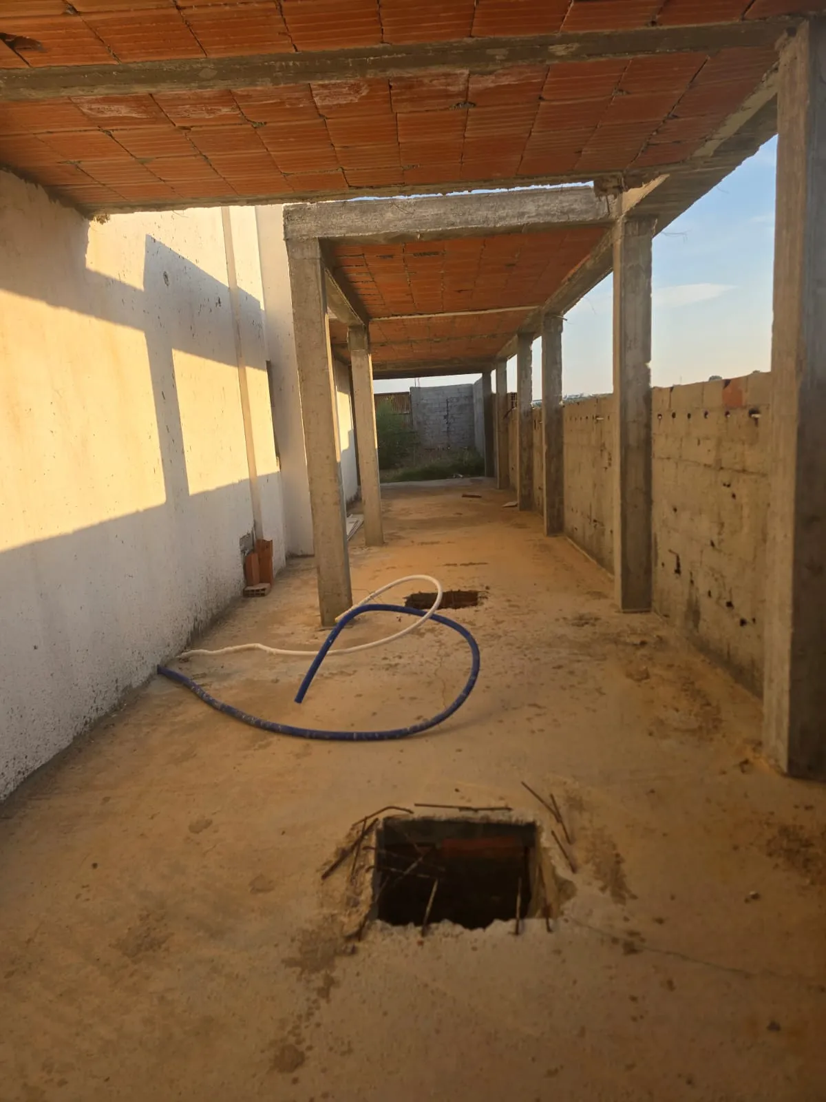 Avendre villa de 1300m2 inachevé à RMILA CHATT_MARIEM
