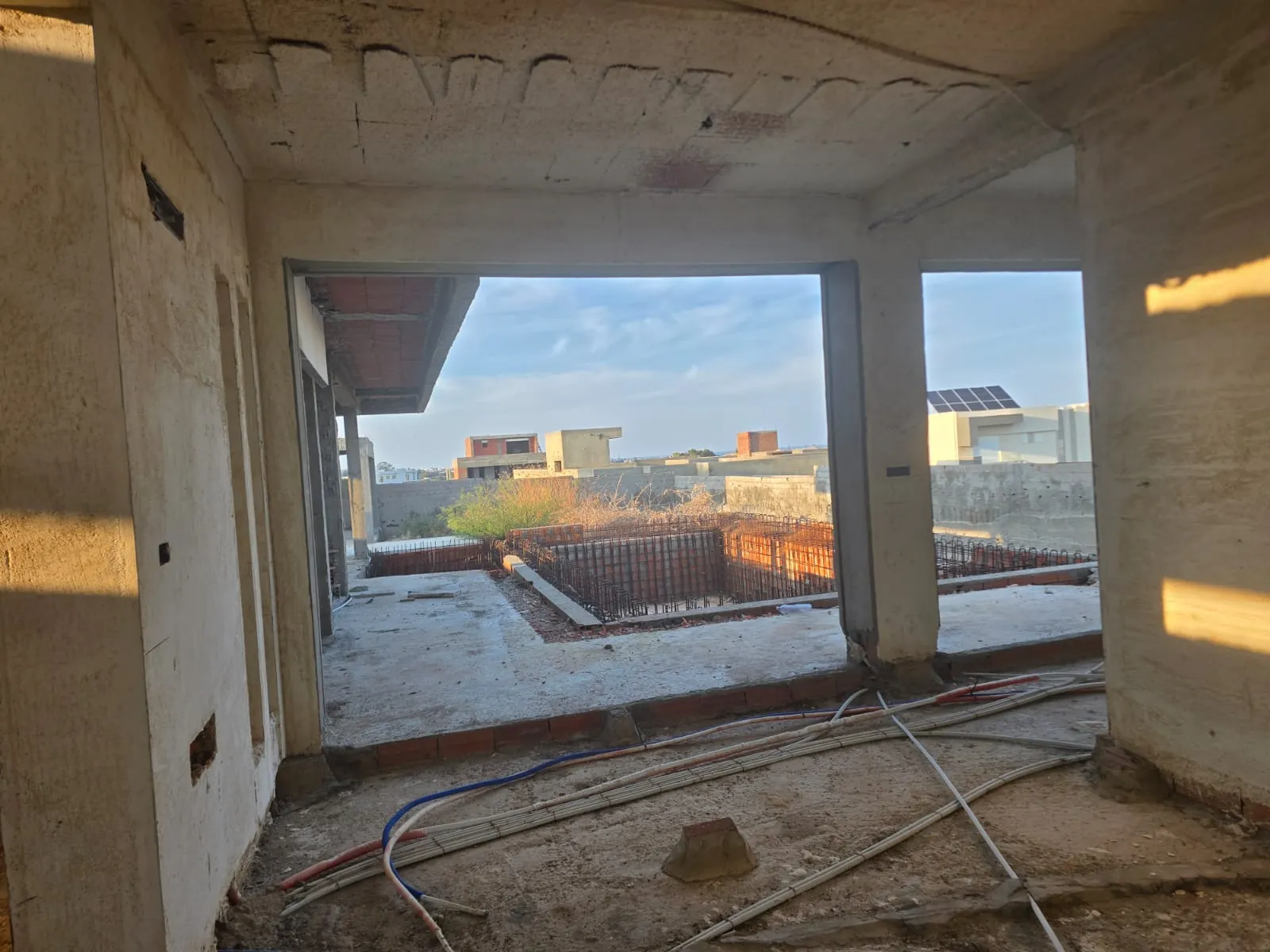 Avendre villa de 1300m2 inachevé à RMILA CHATT_MARIEM