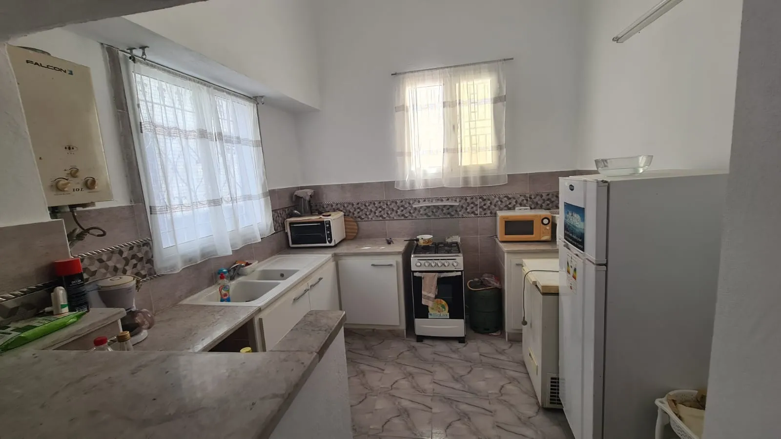 đĄĂ VENDRE â DUPLEX AU CENTRE-VILLE DE NABEUL