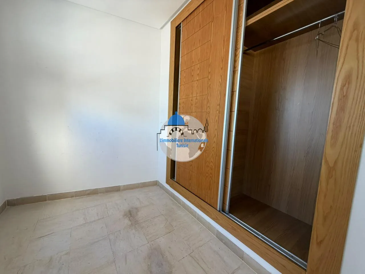 SUPERBE APPARTEMENT S+2 HAUT STANDING À KHZEMA