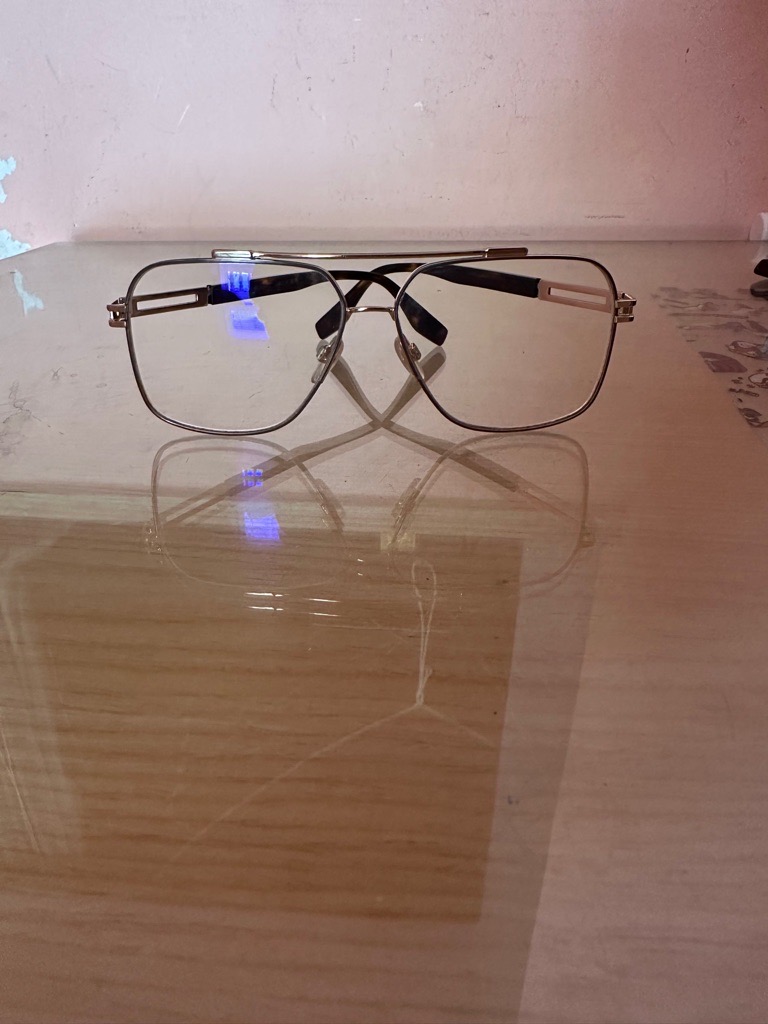 À vendre des lunettes Marc jacobs