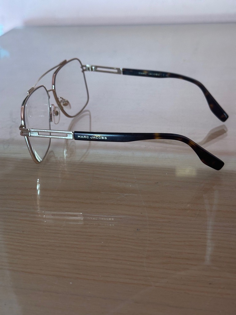 À vendre des lunettes Marc jacobs