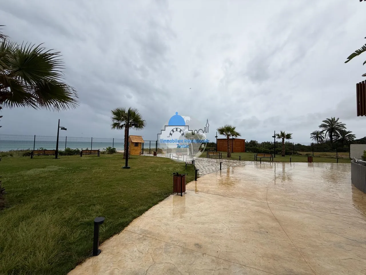 À 𝗩𝗘𝗡𝗗𝗥𝗘 – Appartement S+1 meublé à 𝗖𝗵𝗮𝘁𝘁 𝗠𝗮𝗿𝗶𝗲𝗺 – 𝗦𝗼𝘂𝘀𝘀𝗲.