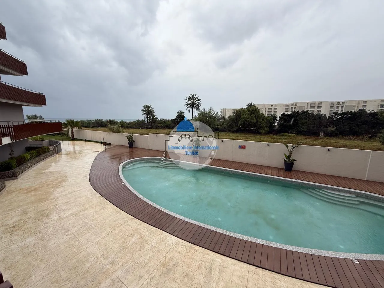 À 𝗩𝗘𝗡𝗗𝗥𝗘 – Appartement S+1 meublé à 𝗖𝗵𝗮𝘁𝘁 𝗠𝗮𝗿𝗶𝗲𝗺 – 𝗦𝗼𝘂𝘀𝘀𝗲.