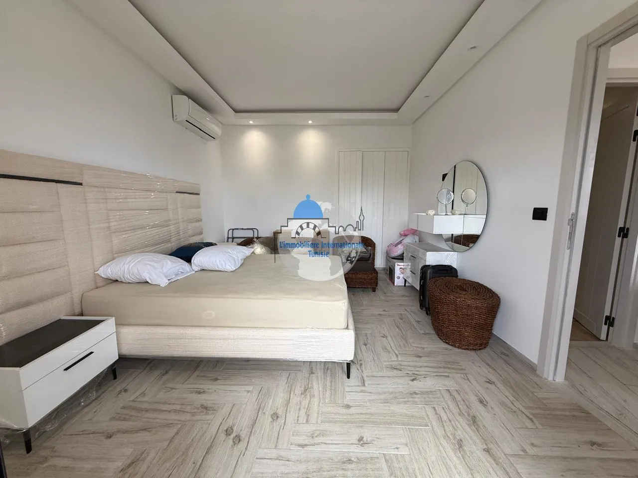 À 𝗩𝗘𝗡𝗗𝗥𝗘 – Appartement S+1 meublé à 𝗖𝗵𝗮𝘁𝘁 𝗠𝗮𝗿𝗶𝗲𝗺 – 𝗦𝗼𝘂𝘀𝘀𝗲.