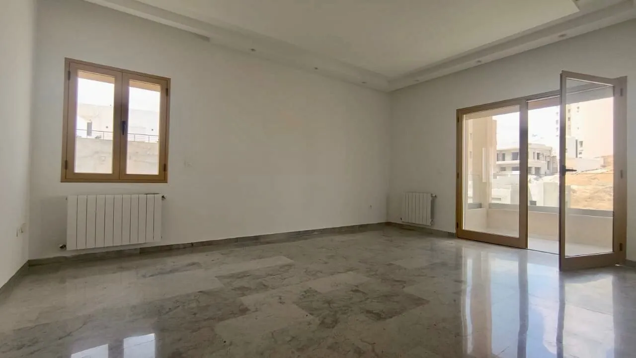 A Louer Etage de villa S+3 à Jardin d'el Menzah