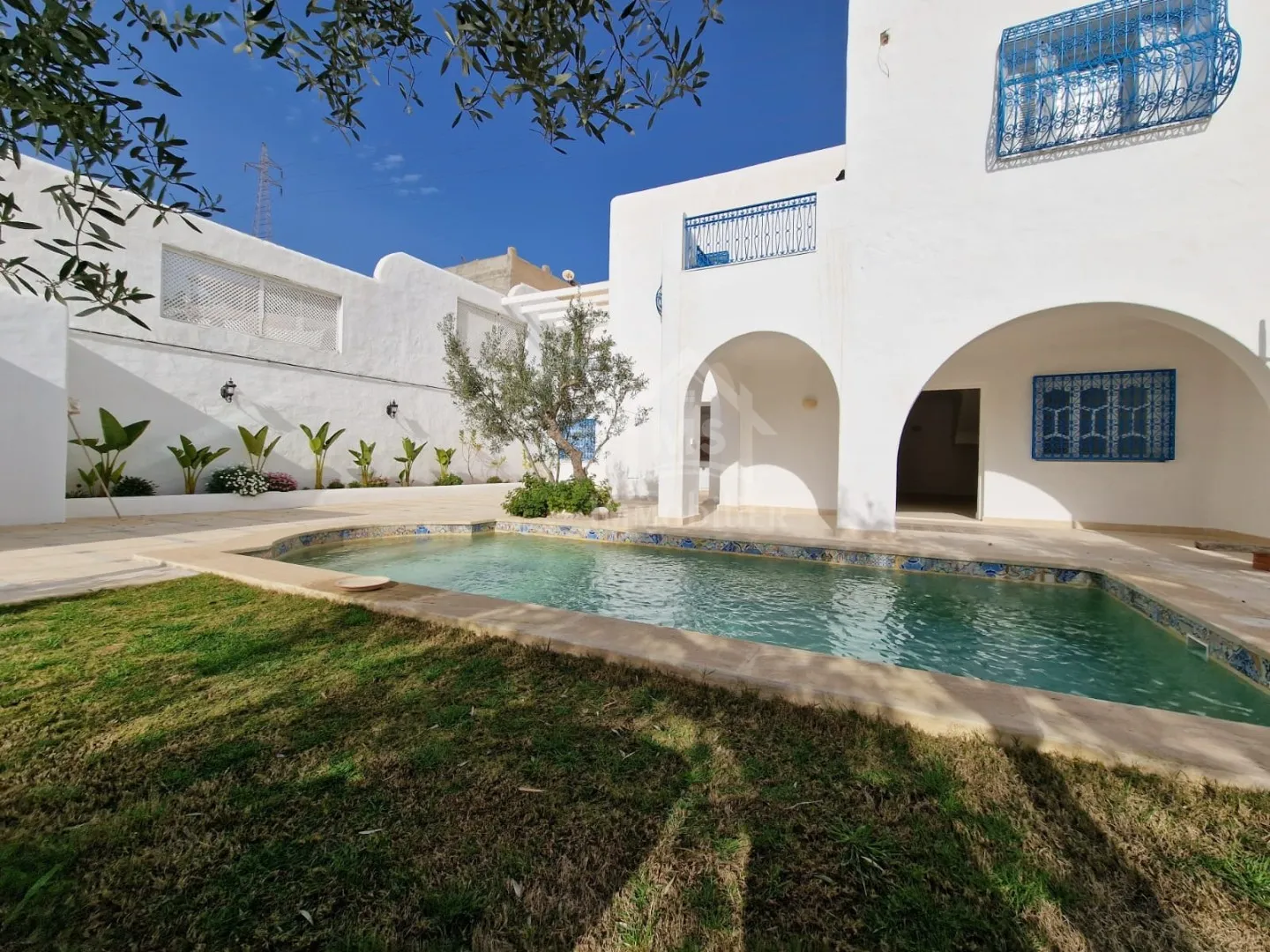 Villa toute neuve avec piscine à Hammamet Nord à vendre 51355351