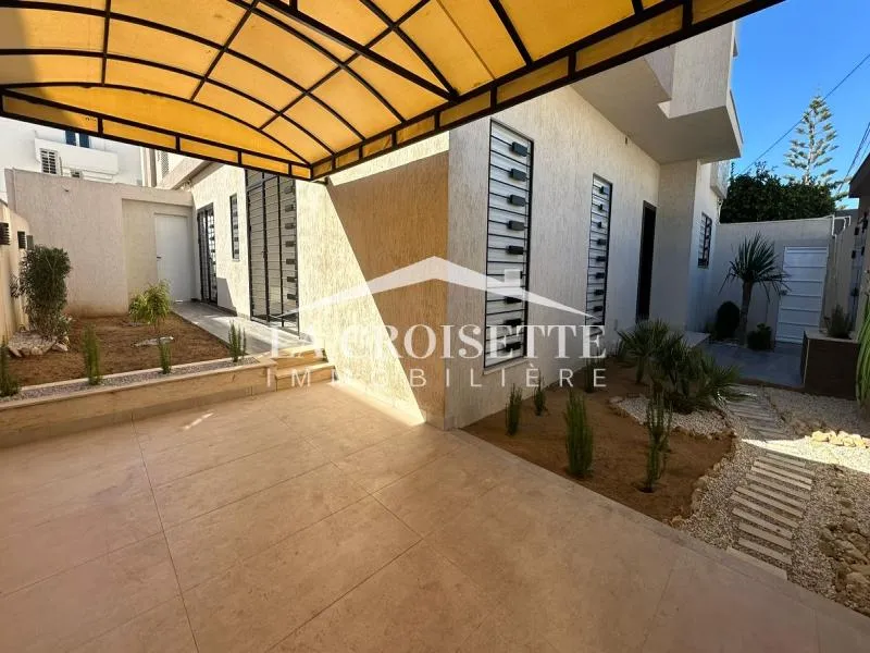 Appartement s3 avec jardin à La Marsa MAL2088