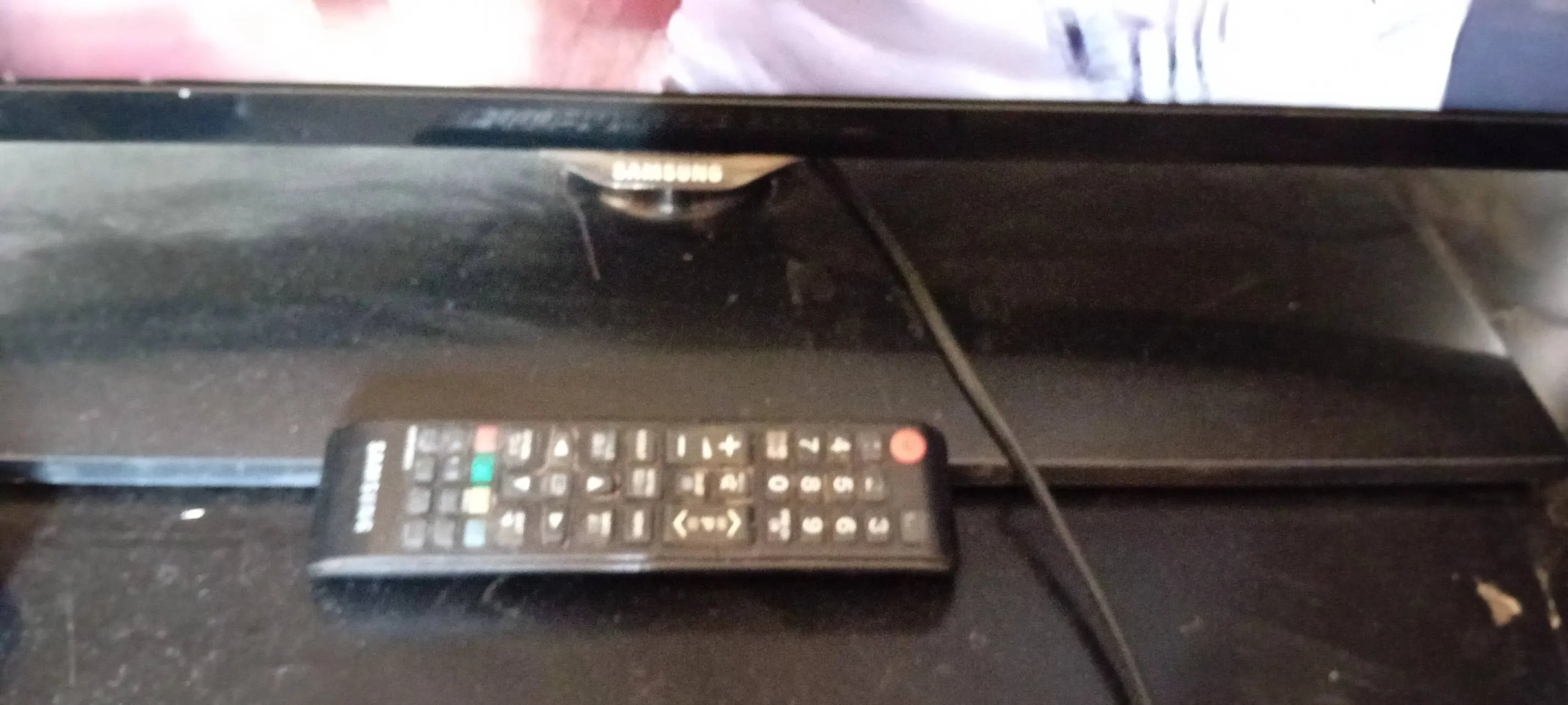 télévision sumsung 43" avec récepteur géant 6700 gratuit