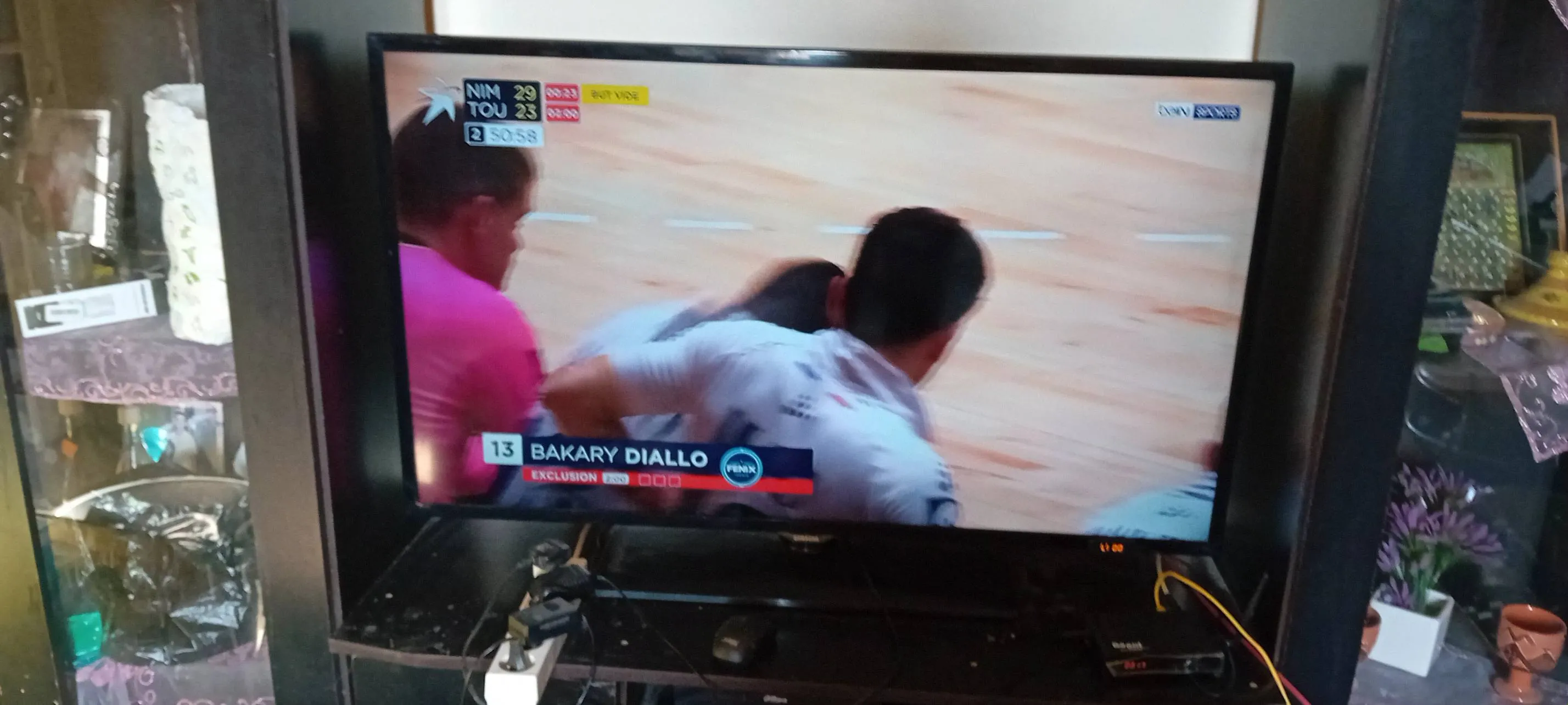 télévision sumsung 43" avec récepteur géant 6700 gratuit