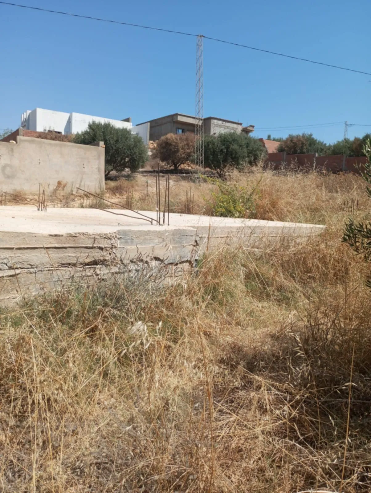 AV 200m avec fondation à hammamet sud 