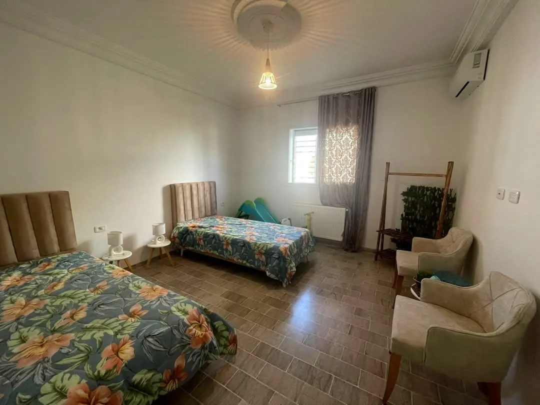 Av villa de 700m meublé avec piscine à Hammamet sud99958728