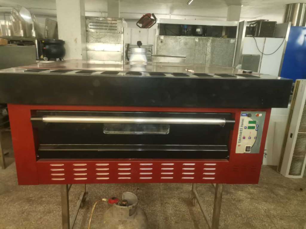 Four pizza pro TornatoForno Made in Italy🇮🇹