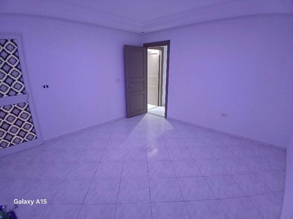 A louer appartement S+2 au deuxième étage sans ascenseur situé à hamam sousse BHAIR