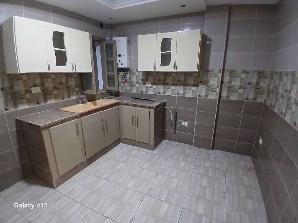 A louer appartement S+2 au deuxième étage sans ascenseur situé à hamam sousse BHAIR