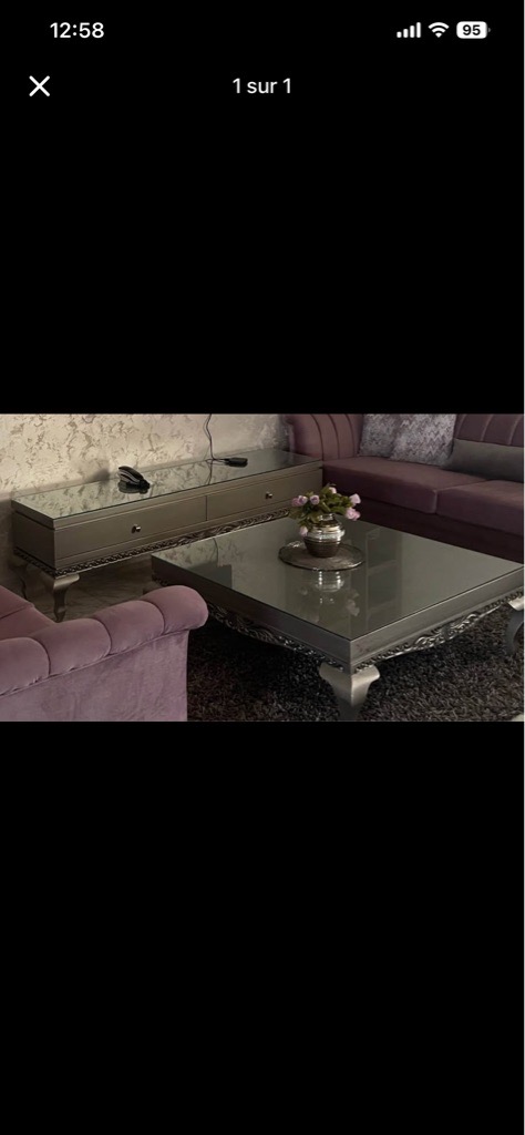 Salon + table basse + living et étageres 