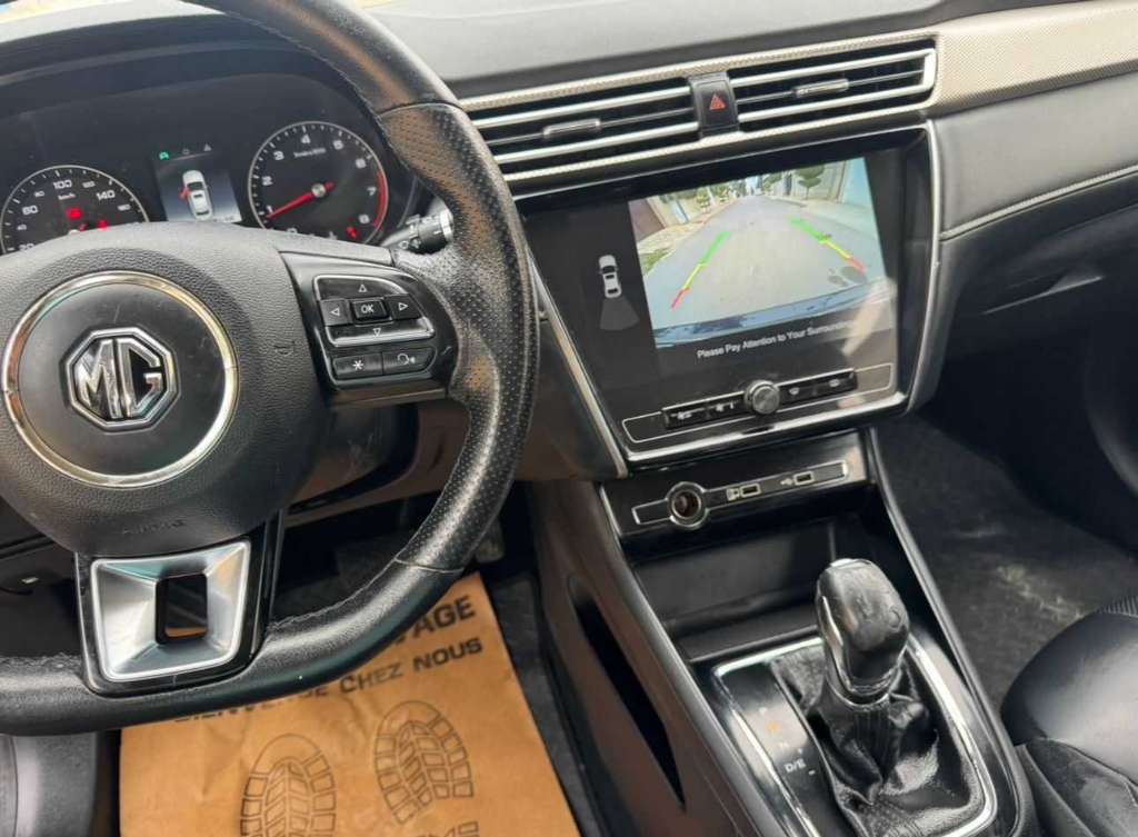 MG 5. 2022. Boite auto