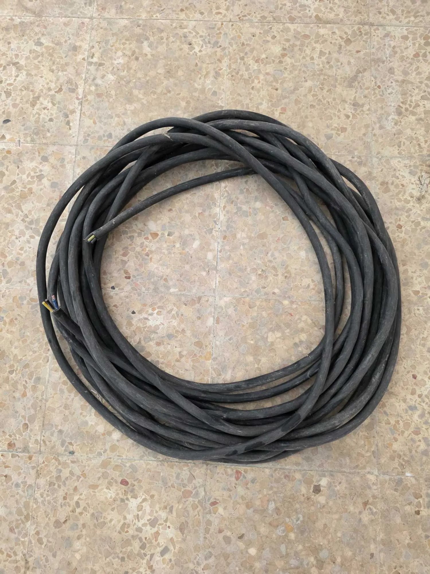 Cable électrique souple 5*2.5mm