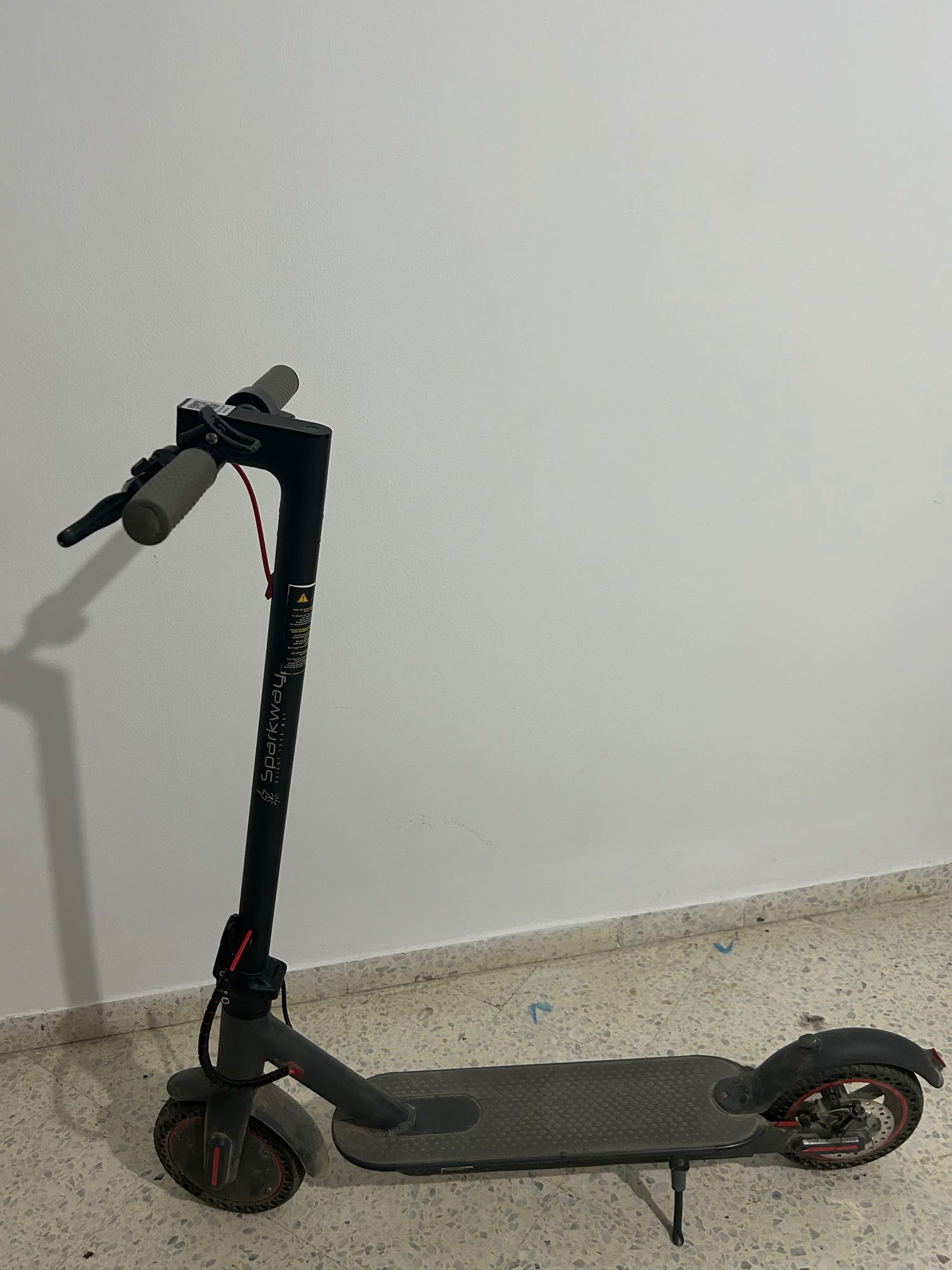 Trottinette electrique sparkway 8d