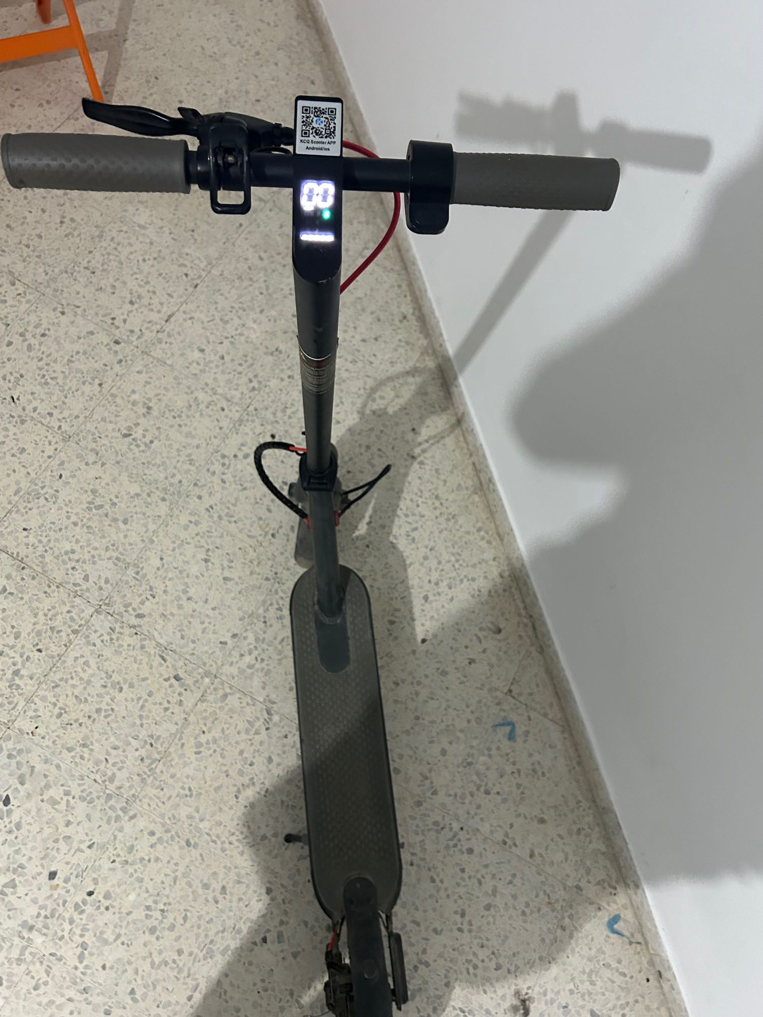 Trottinette electrique sparkway 8d