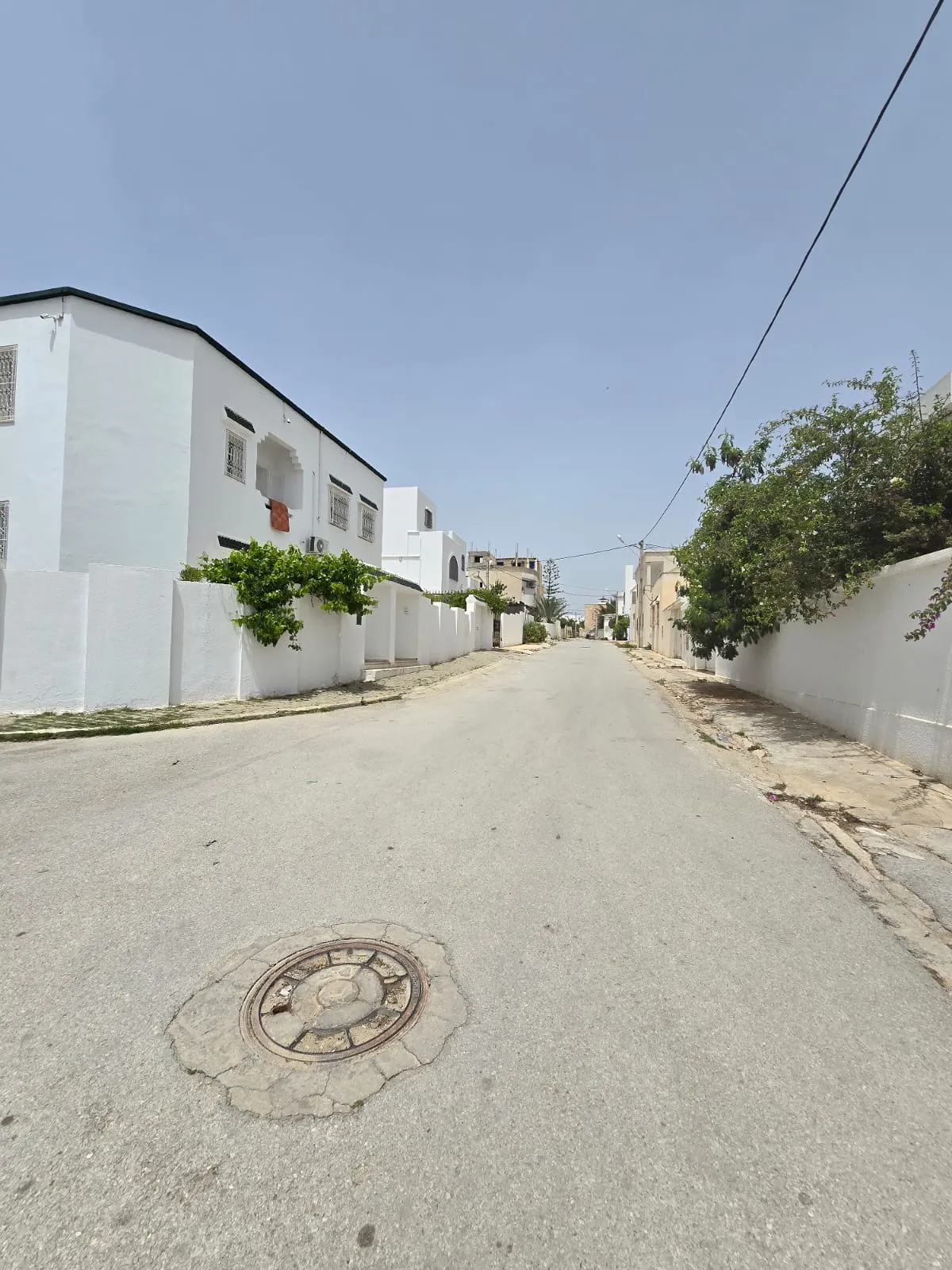 À vendre : Terrain viabilisé de 212 m² situé à AFH Barekt Sehl – Hammamet sud