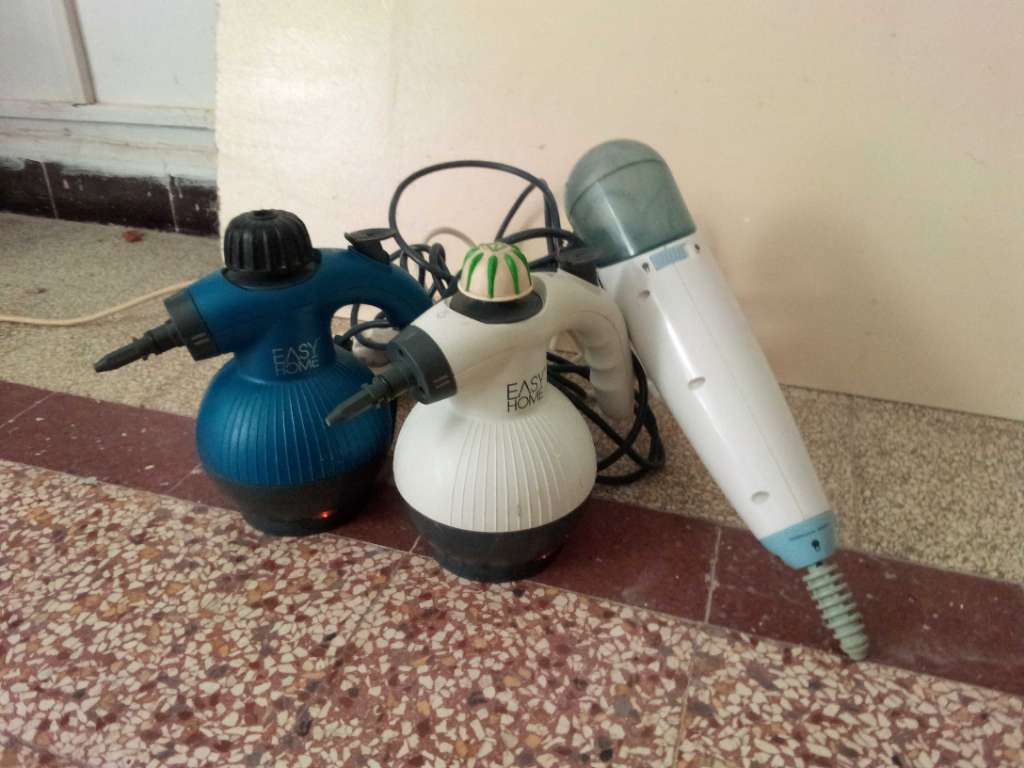 Venant d'Allemagne 3 nettoyeurs vapeur