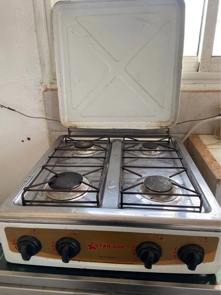 Gaz Plaque 4 feux Disponible a monastir