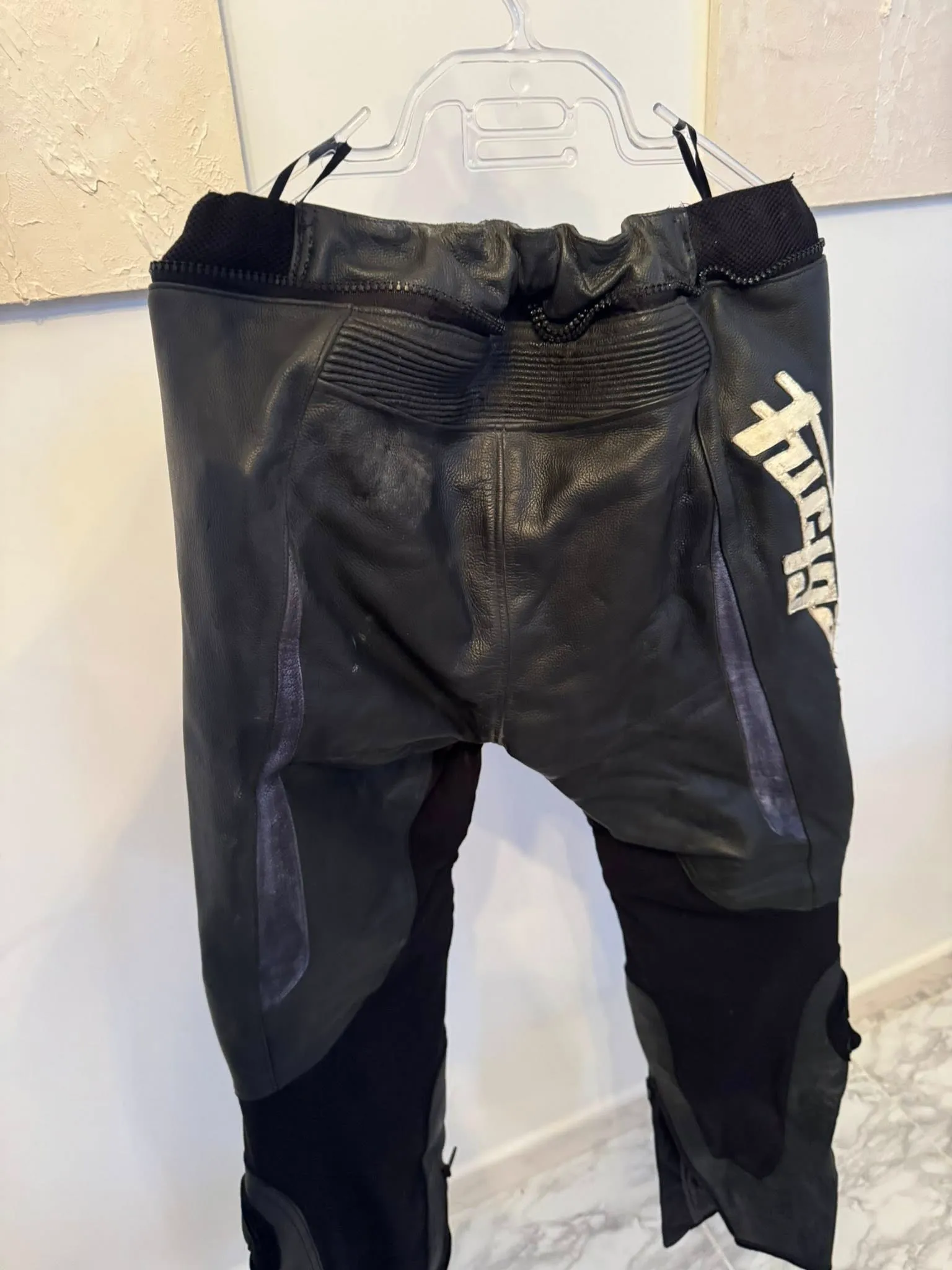 Pantalon cuir en protection  I   MOTARD