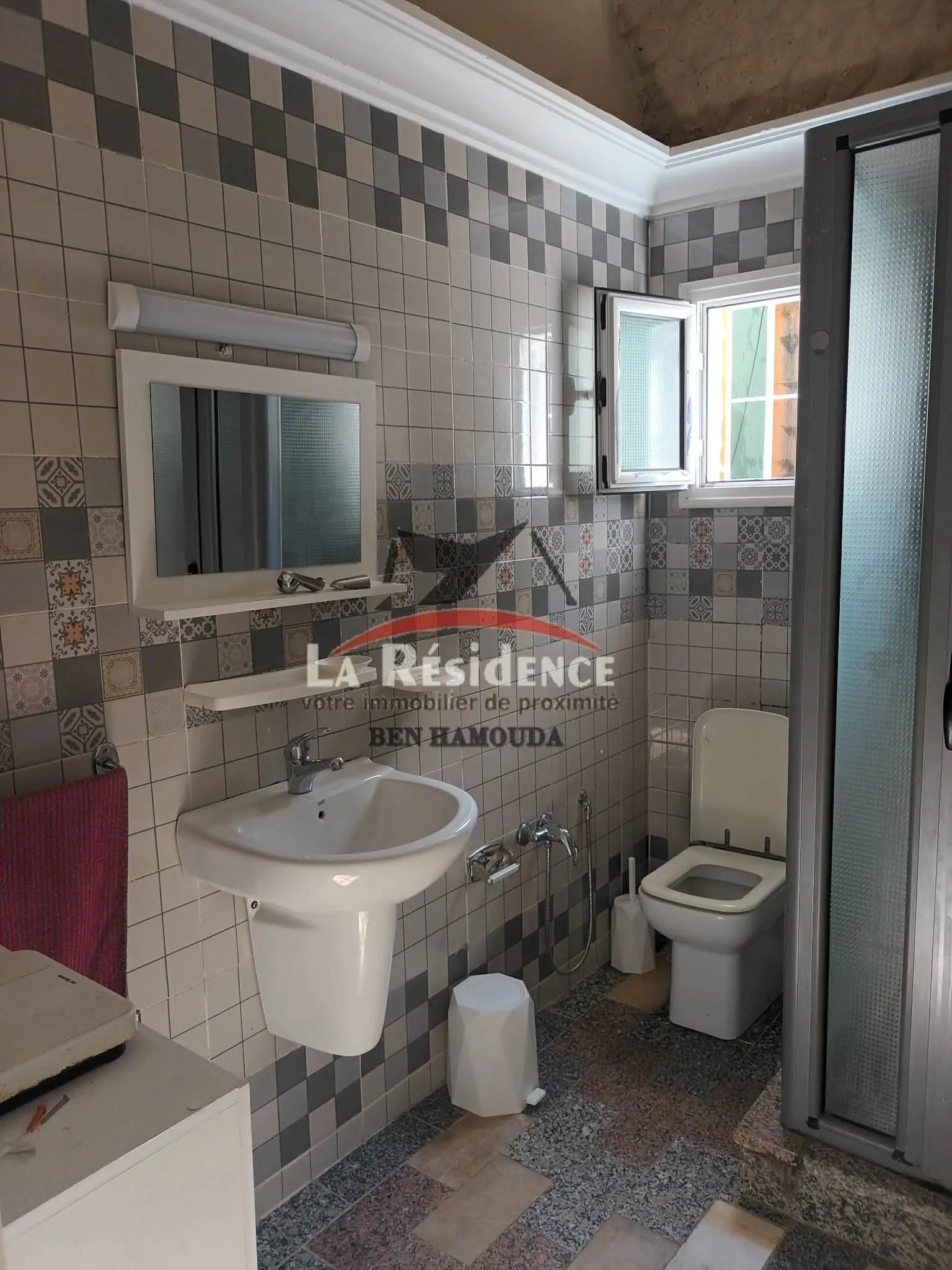 A louer pour longue durée une villa avec piscine à Corniche ,Bizerte